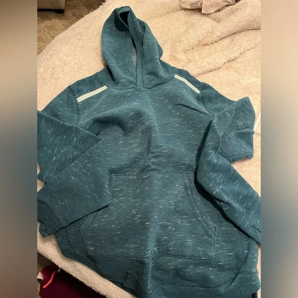 Fleece hoodie - Picture 2 of 2